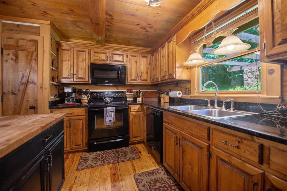 Waterfront Mountain Cabin With Hot Tub Villa Blue Ridge Bagian luar foto