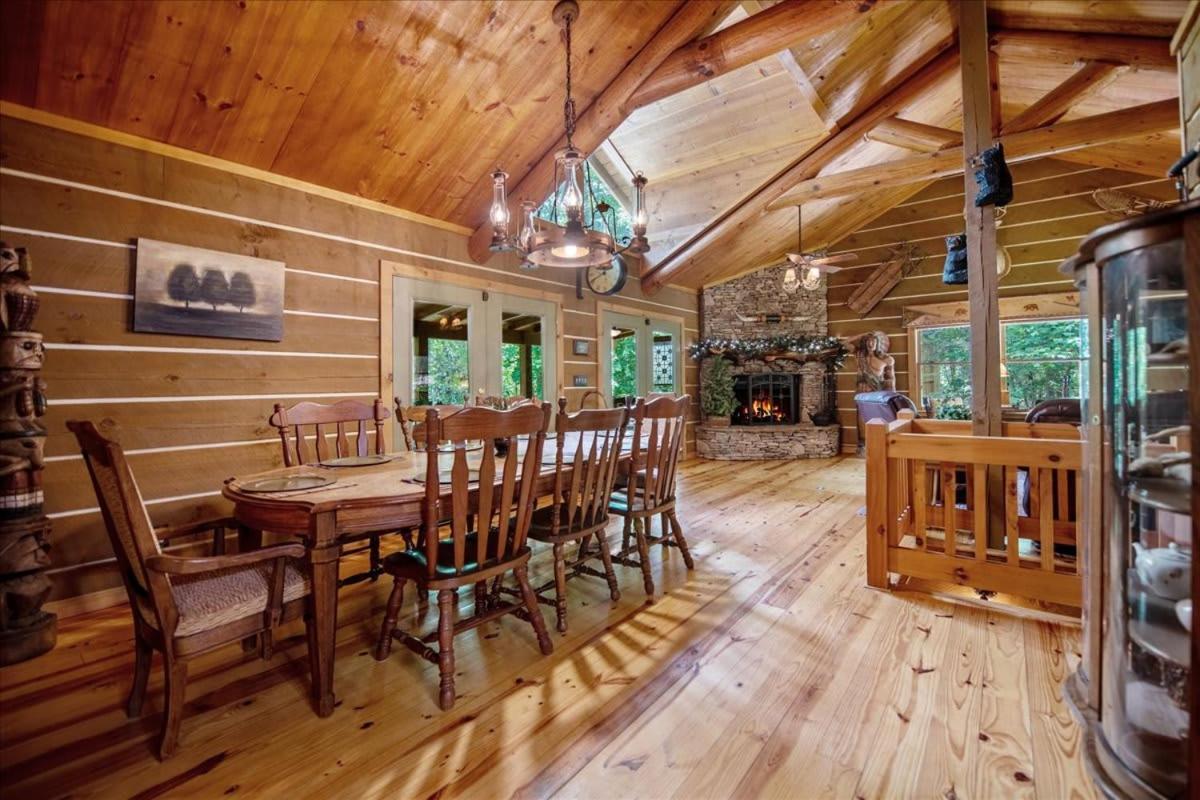 Waterfront Mountain Cabin With Hot Tub Villa Blue Ridge Bagian luar foto