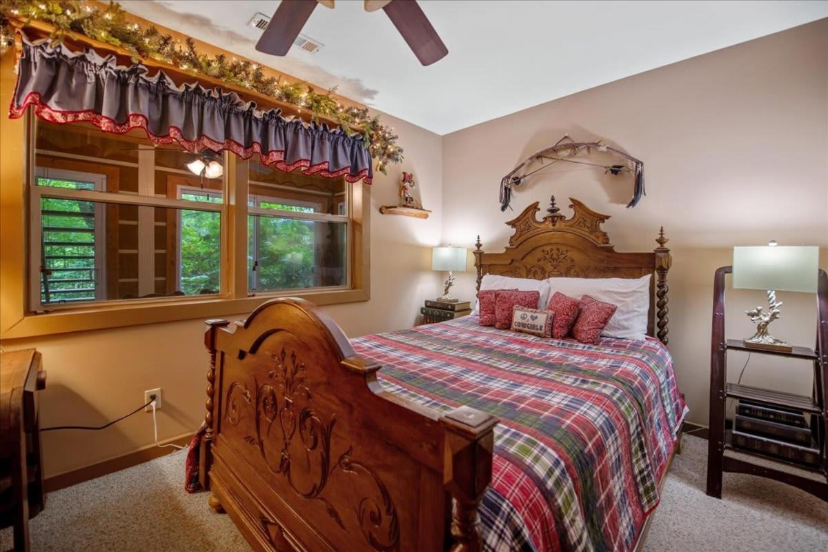 Waterfront Mountain Cabin With Hot Tub Villa Blue Ridge Bagian luar foto