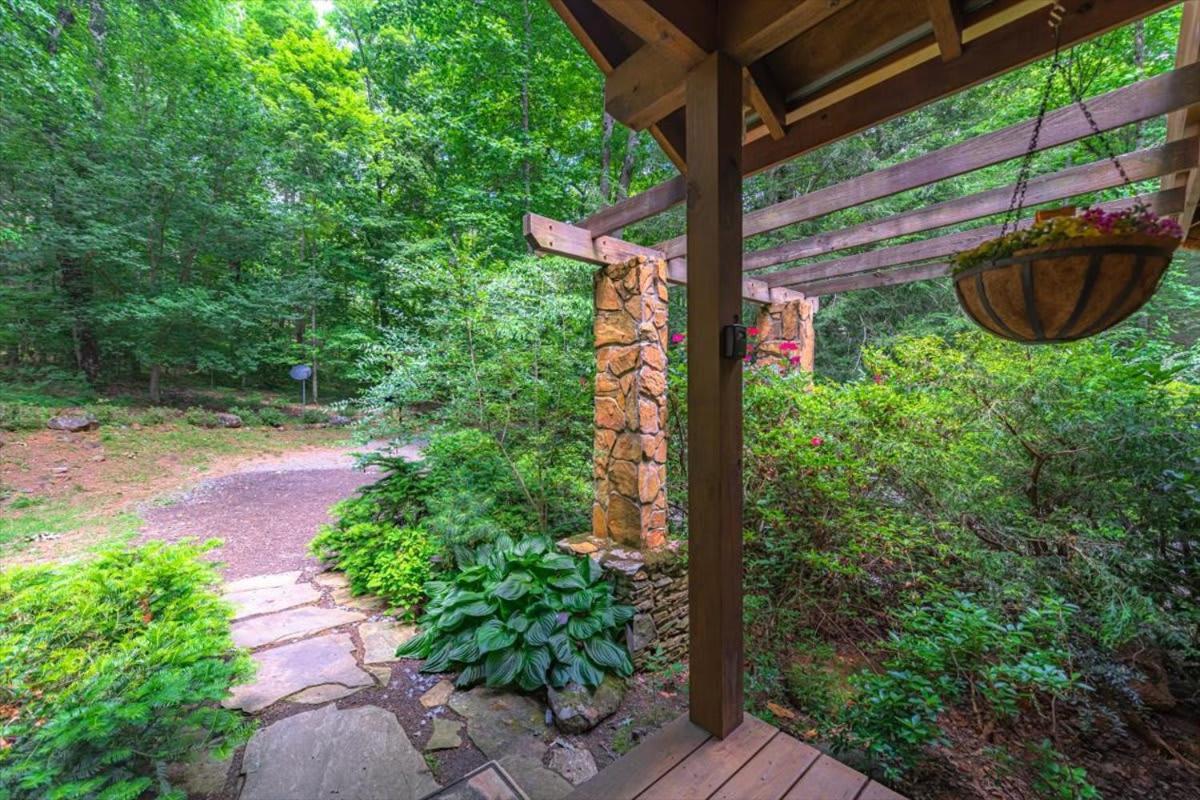 Waterfront Mountain Cabin With Hot Tub Villa Blue Ridge Bagian luar foto