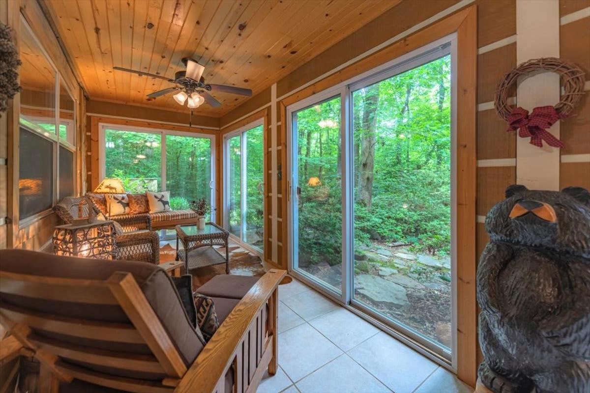 Waterfront Mountain Cabin With Hot Tub Villa Blue Ridge Bagian luar foto